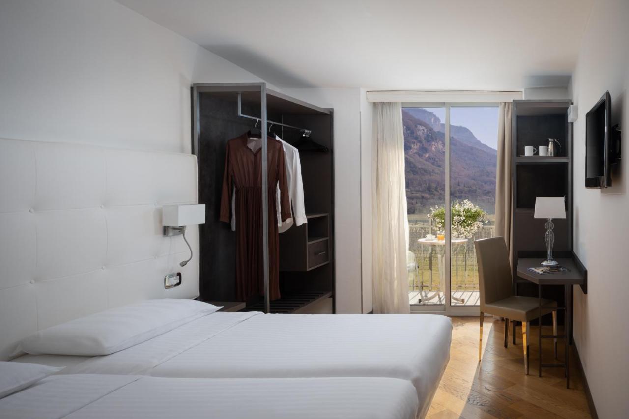 Hotel Continental - Tonelli Hotels Torbole Sul Garda Exteriér fotografie