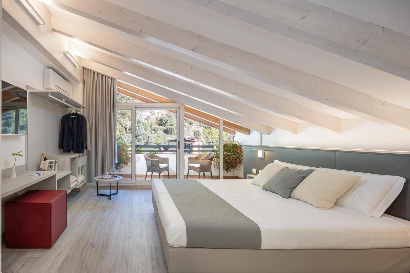 Hotel Continental - Tonelli Hotels Torbole Sul Garda Pokoj fotografie