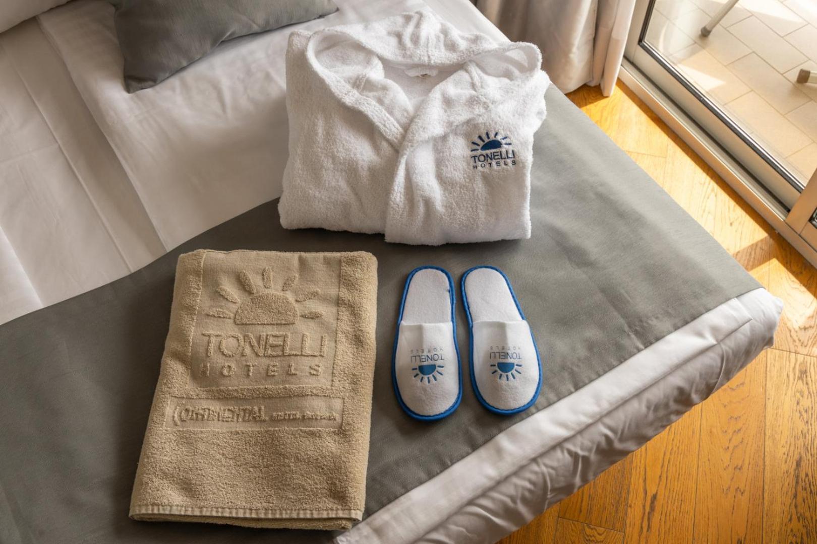 Hotel Continental - Tonelli Hotels Torbole Sul Garda Exteriér fotografie
