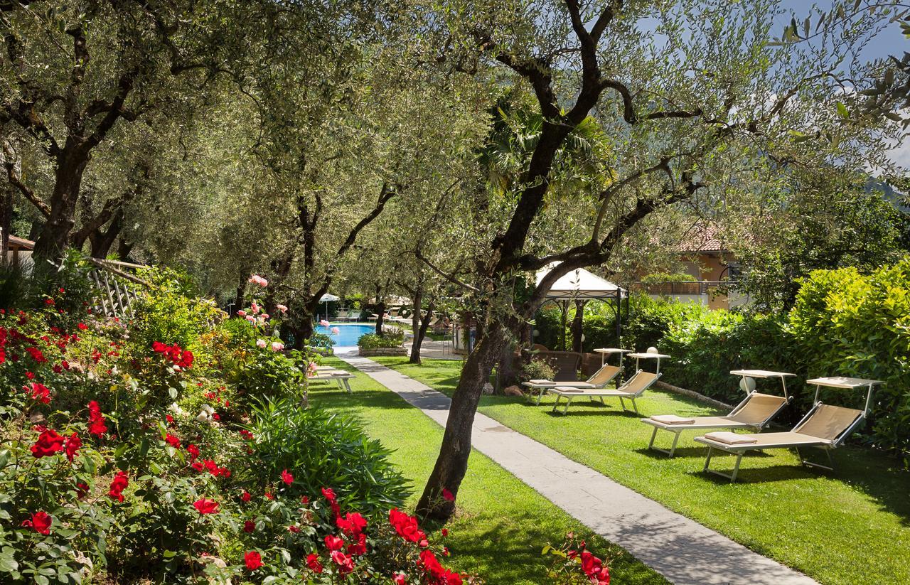 Hotel Continental - Tonelli Hotels Torbole Sul Garda Exteriér fotografie