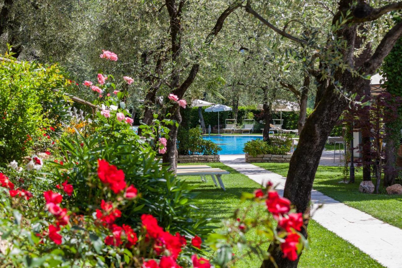 Hotel Continental - Tonelli Hotels Torbole Sul Garda Exteriér fotografie